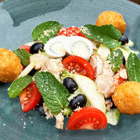 Рокки в райском саду в Место Про Тесто