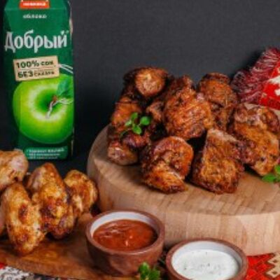 Шейка и крылья на углях в Огонь и Мясо по цене 1950 ₽