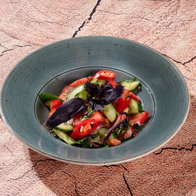 Салат с базиликом в Ачарули по цене 600 ₽