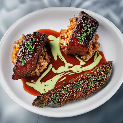 Язык теленка Black Pepper с полбой, баклажаном и халапеньо в Sadko по цене 1018 ₽