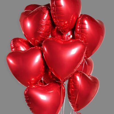 Пятнадцать фольгированных шариков Красное сердце в Клубника в шоколаде Simple Berry по цене 11850 ₽