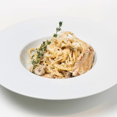 Паста с курицей и грибами в Kitchen по цене 450