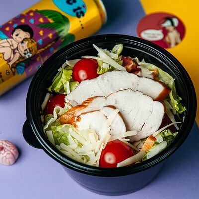 Салат а-ля Цезарь с копченой курицей в Sushi Girls по цене 395