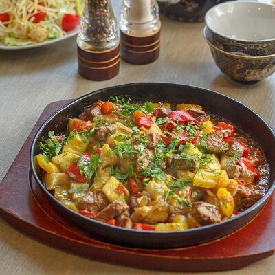 Говядина с овощами в Учкудук по цене 795 ₽