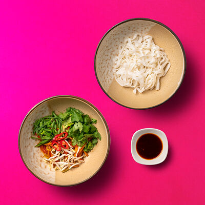 Вок с овощами, рисовой лапшой и соусом терияки в VASILCHUKI Chaihona №1 по цене 390