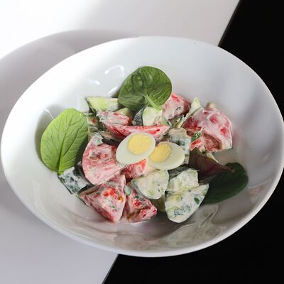 Домашний овощной салат с зеленью и яйцом в Libido по цене 630 ₽