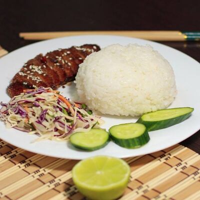 Утка BBQ в Di An Pho по цене 700 ₽