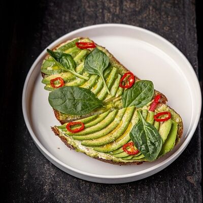 Авокадо-тост с рикоттой в Техникум по цене 550 ₽