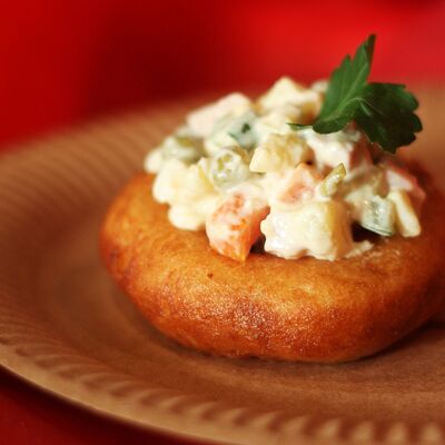 Пышка Оливье с ветчиной в Пышечная по цене 89 ₽