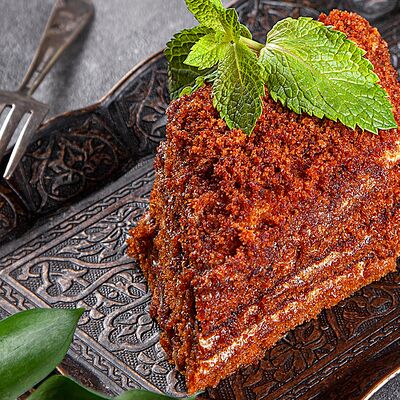 Медовик в Хинкальная Сациви по цене 495 ₽