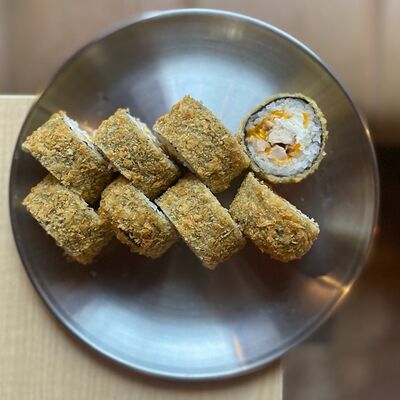 Жаренный ролл маки с курицей в панировке в Da Sushi по цене 20 р.