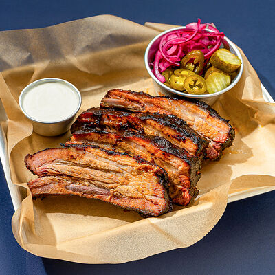 Свиные рёбрышки барбекю в Hey Turner BBQ по цене 1900 ₽