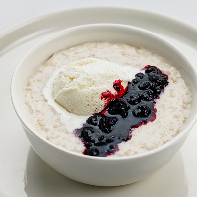 Каша овсяная с черной смородиной в Причал по цене 360 ₽