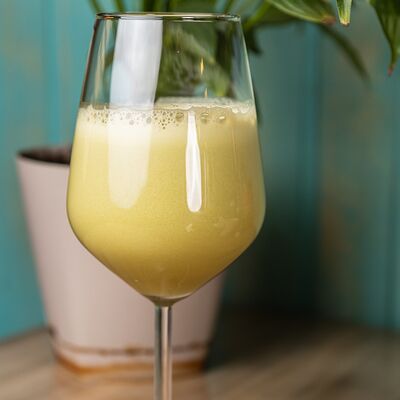 Сок свежевыжатый Яблоко-сельдерей в Iris по цене 290 ₽