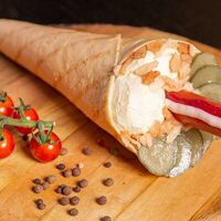 Рулле с колбаской Биф в Трасса