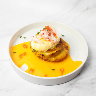 Дранники из кабачка с крабом и яйцом пашот в MOGU по цене 1185 ₽