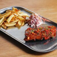 Рёбра поросёнка Терияки в 321 Club by Novikov