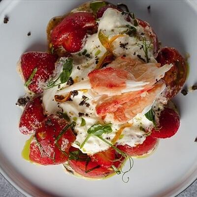 Краб со страчателлой и томатами в Dolce Far Niente по цене 2050 ₽