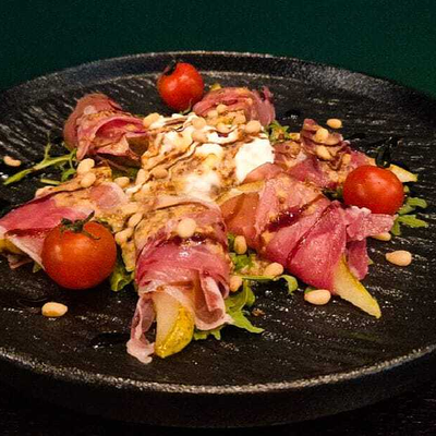 Салат Magiamanus в Артхаус по цене 1350 ₽