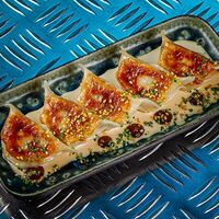 Гедза с креветкой и грибами шиитаке в Skybar