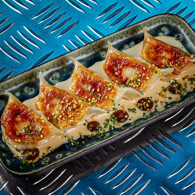 Гедза с креветкой и грибами шиитаке в Skybar по цене 580 ₽