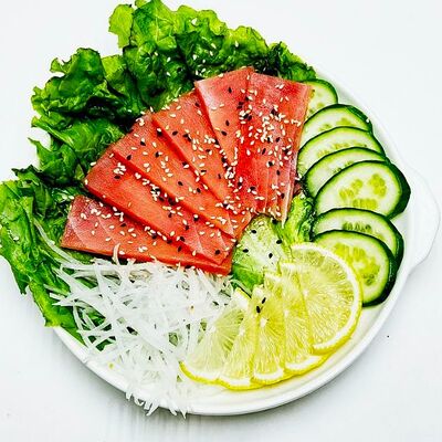 Сашими с тунцом в Аниме по цене 895 ₽