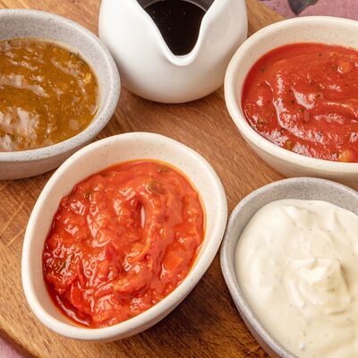 Мацун с чесноком в Лаваш Town Красная по цене 80 ₽