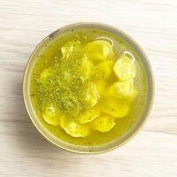 Пельмени классические с куриным бульоном в Вкусницца