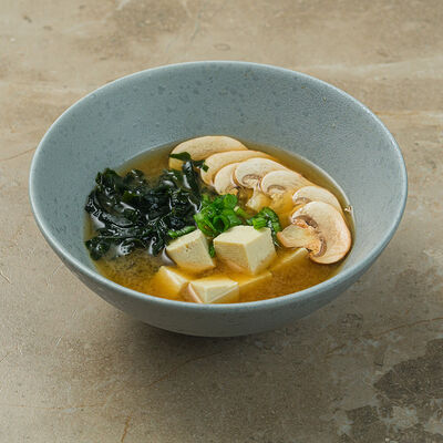 Мисо-суп с тофу и вакамэ в Бали по цене 199 ₽