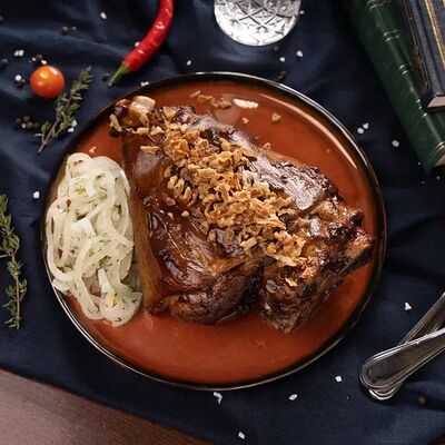 Копченая свиная рулька в Ирландский паб Тринити по цене 1590 ₽