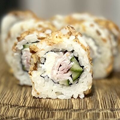 Ролл с беконом и луком фри в ГансРолл по цене 390 ₽