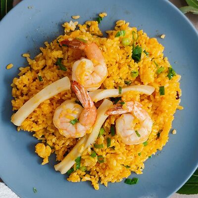 Жареный рис по-тайски с морепродуктами в Кафе тайской еды по цене 650 ₽