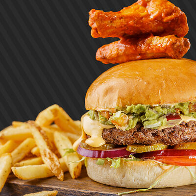 Вингман бургер в T.G.I. Friday's по цене 895