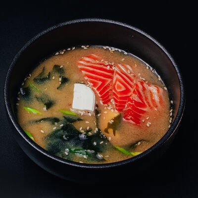 Мисо-суп с лососем в BBS Kitchen по цене 649 ₽
