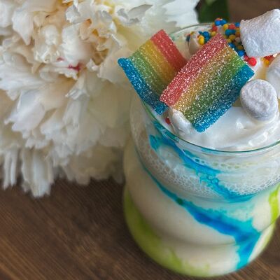 Авторский милкшейк Яркие дождив Кофейня Бодрячино по цене 500 ₽