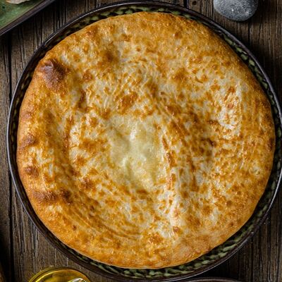 Хачапури по-имеретински в Шашлыки & Хинкали по цене 460 ₽