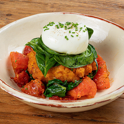 Хрустящая моцарелла, томаты, яйцо пашот в Pinch по цене 950 ₽