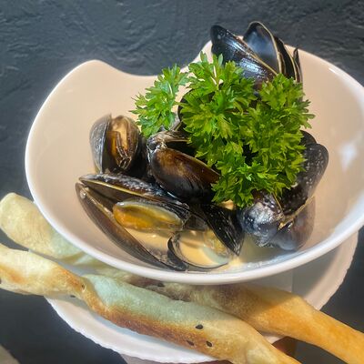 Мидии в сливочном соусе в Luxury по цене 550 ₽