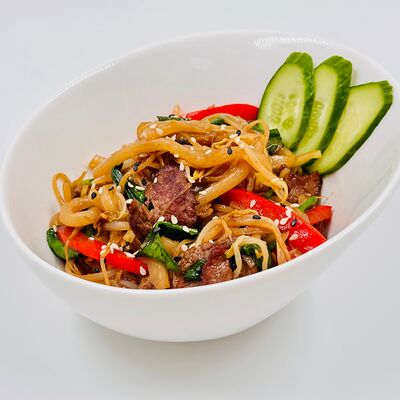 Лапша с говядиной в Суши и Роллы Ли по цене 570 ₽