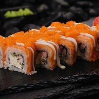 Ролл Филадельфия с креветкой и икрой в Sushi House