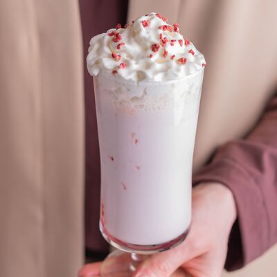 Молочный коктейль Малиновый в Мархаба Халяль по цене 468 ₽