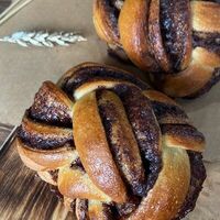 Плетенка с корицей в Dada Art Bakery