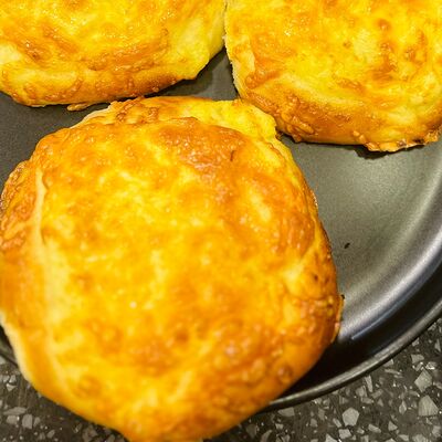 Шаньга с картофелем и сыром в Рябинушка по цене 190 ₽