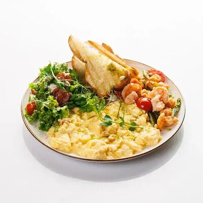 Скрэмбл с креветкой в Омлет станция по цене 610 ₽