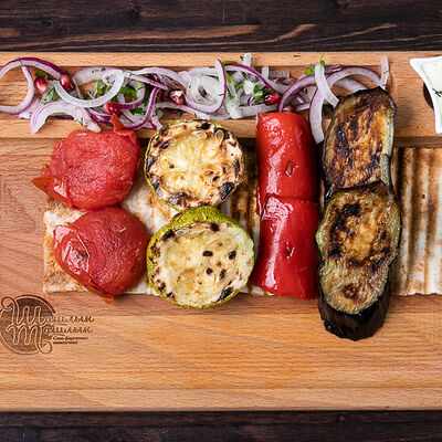 Овощи на мангале в Шашлык-Машлык по цене 480 ₽