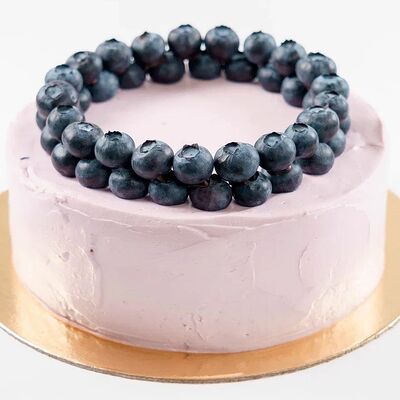 Торт Черничный йогурт в Медовик по цене 2750 ₽