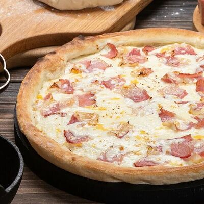 Пицца Карбонара в Жара по цене 780 ₽