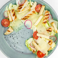 Салат Цезарь с куриной грудкой в DuderHoff