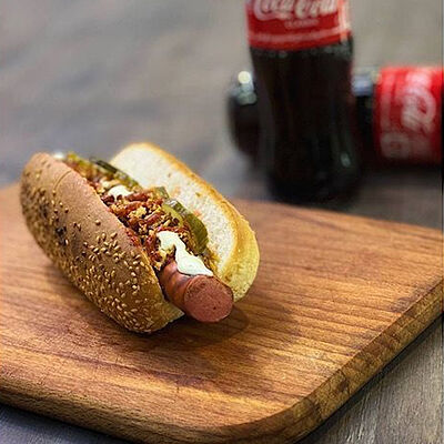 Датский хот-дог в Шаурма &Гриль Халяль по цене 370 ₽