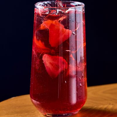 Лимонад Клубника-улун, 1 л в NANA Pirveli по цене 885 ₽